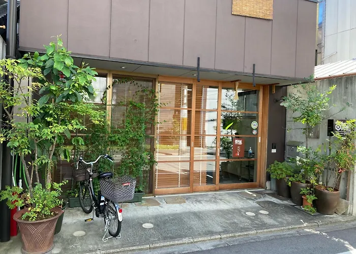ｇｕｅｓｔｈｏｕｓｅ　百万遍ｃｒｏｓｓ